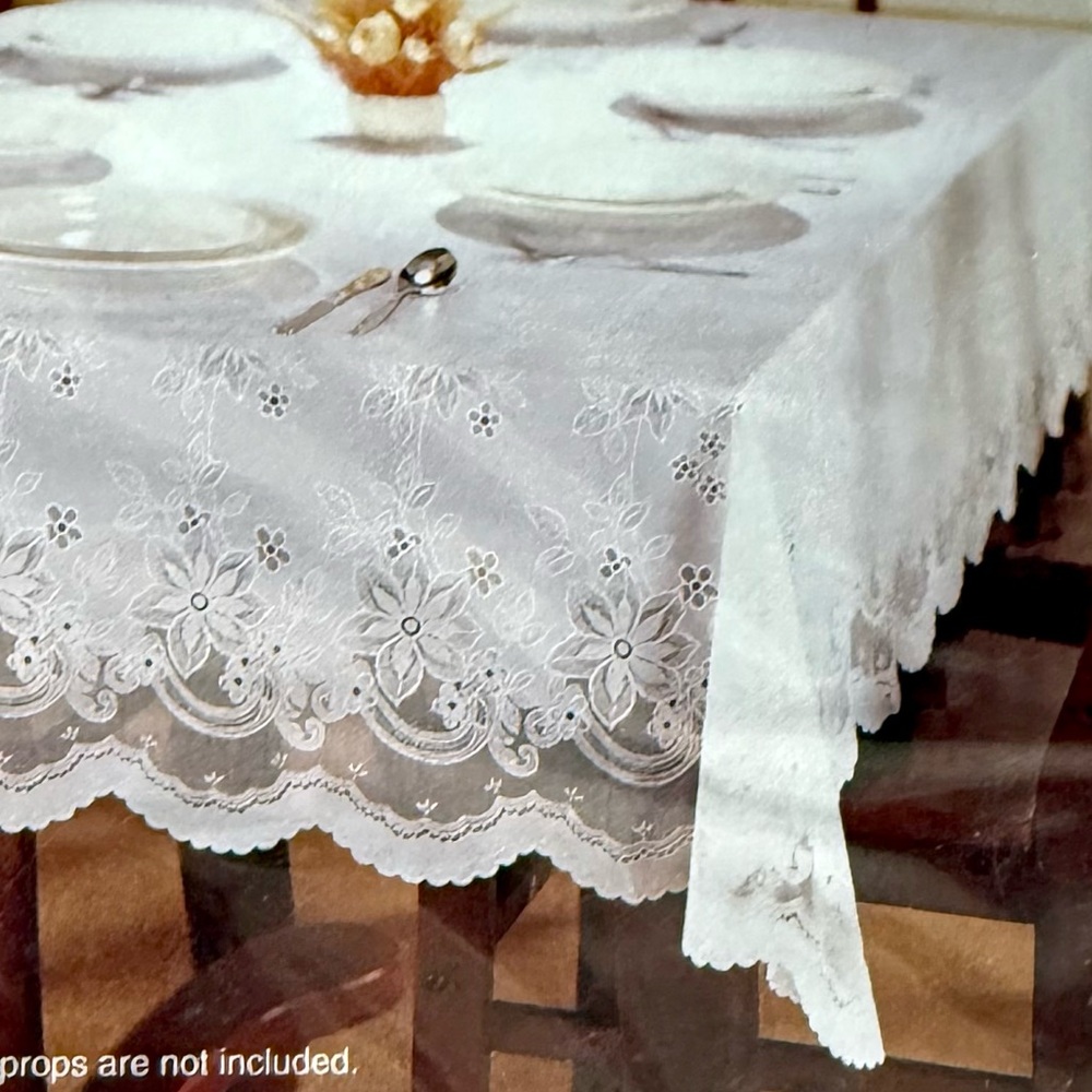 NWT Party Tablecloth Crochet Vinyl Rectangle Table cover cloth Cream Beige 60X90